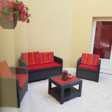 Le Patio Apartment Sarrians Exterior photo