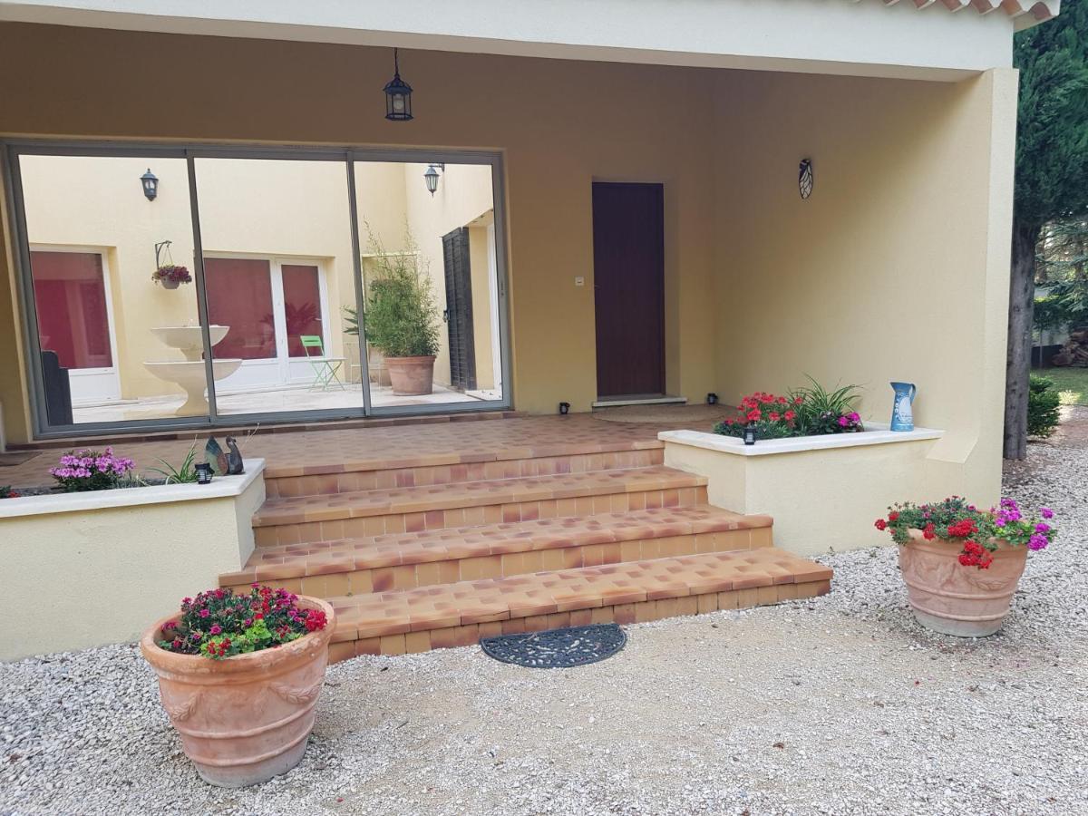 Le Patio Apartment Sarrians Exterior photo